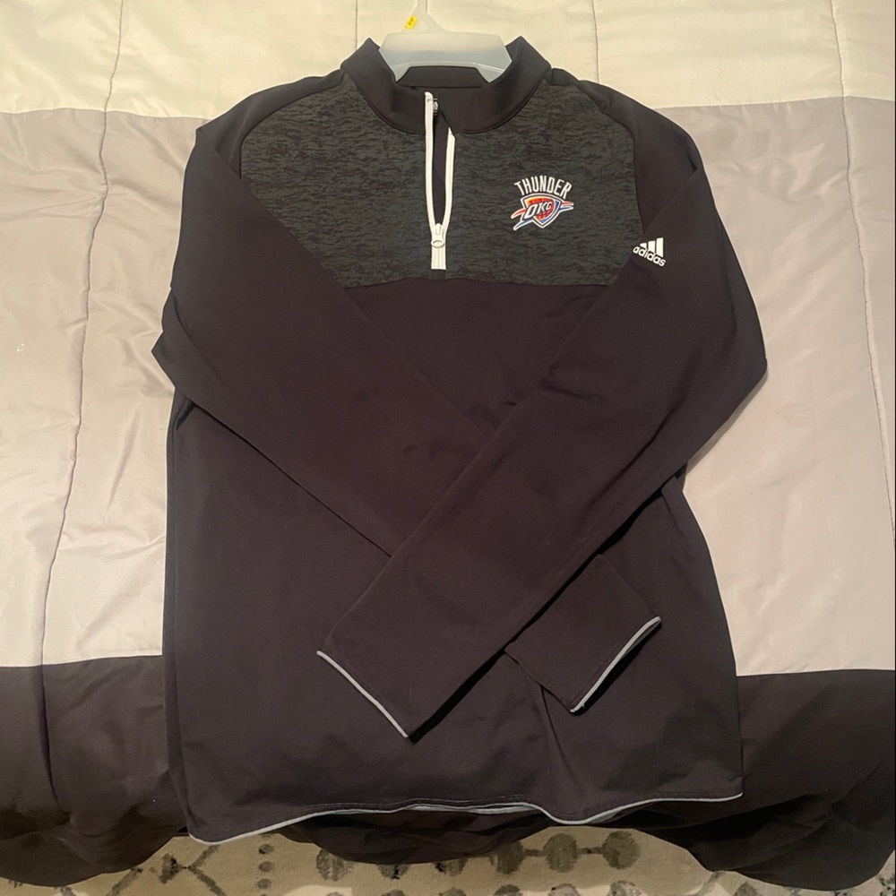 Adidas OKC Thunder pullover size men’s medium